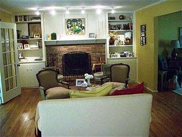 4th image of 1413 White Oak Dr NE