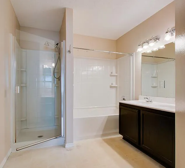 2604 Teal Cove Ln — Photo 13