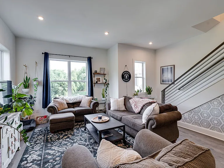 700 James Ave #17 — Photo 18