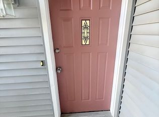 101 King Dr, Saint Charles, MO 63303