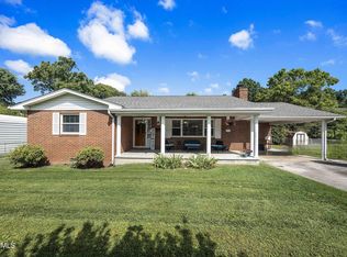 529 Riverside Dr, Clinton, TN 37716