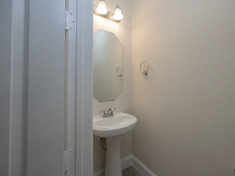 5313 Basham Ln — Photo 28