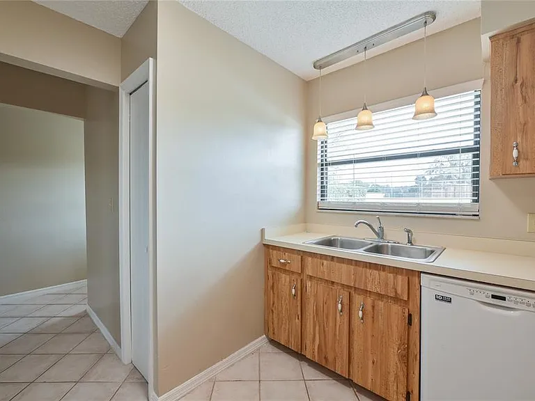 11001 SE Sunset Harbor Rd #H52 — Photo 24