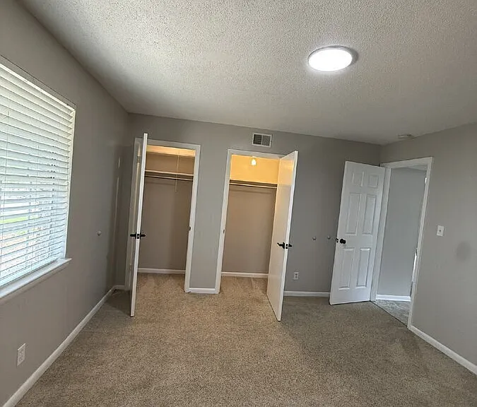 102 Woodhouse Ln #C — Photo 6