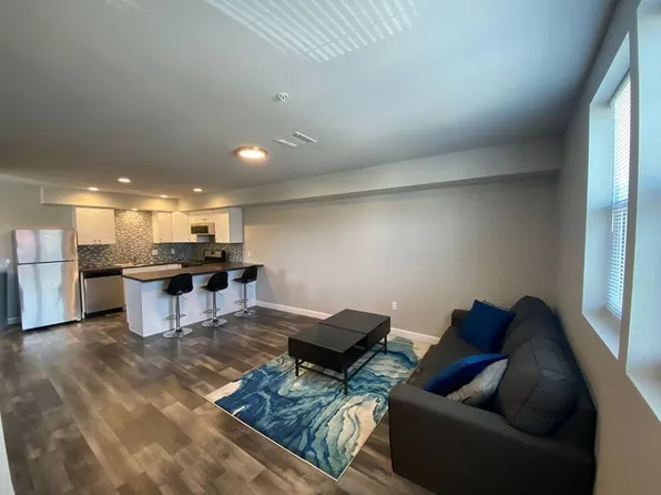 The Cascades, 1136 W 36th St #1136, Los Angeles, CA 90007