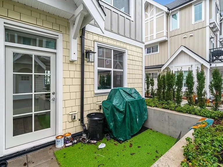 707 Robinson St #108 — Photo 22