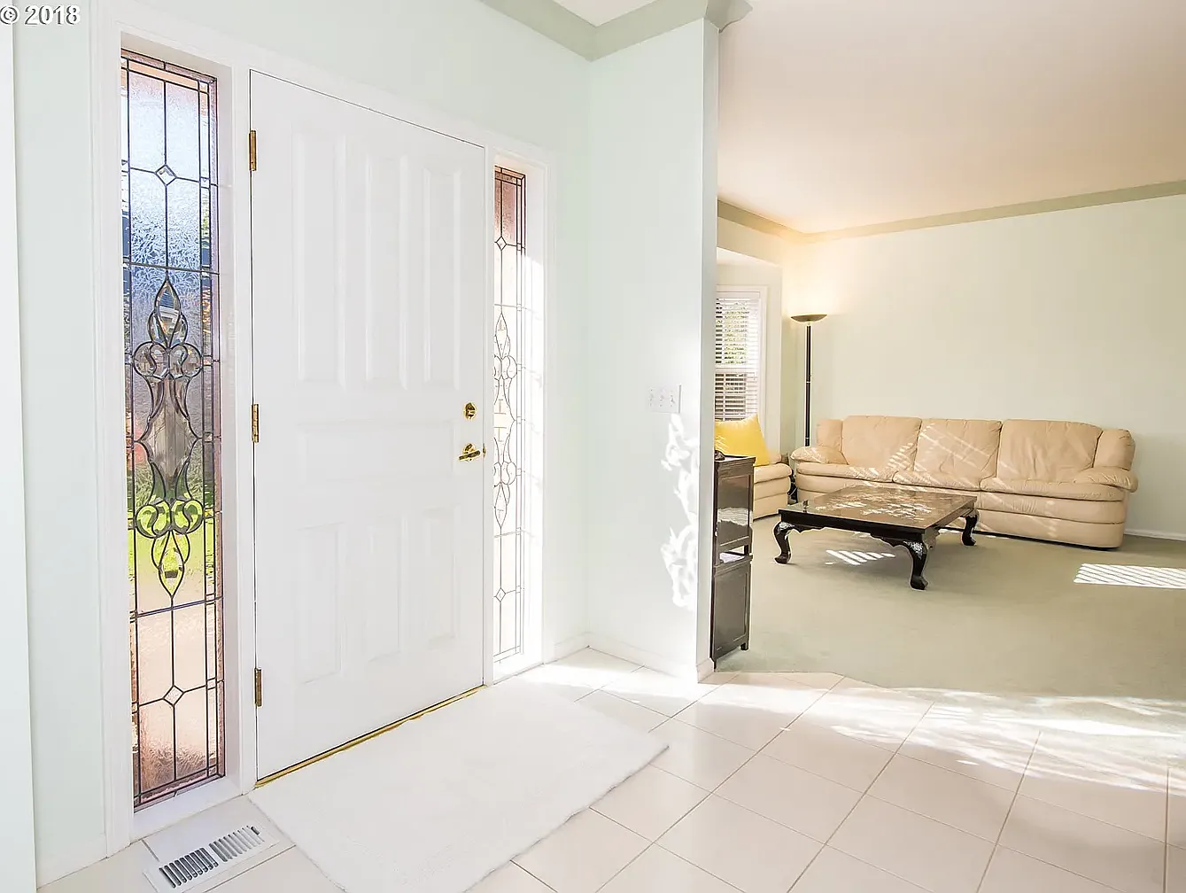 3 bed, 3.5 bath, 2282 sqft, $2,960 — Photo 3