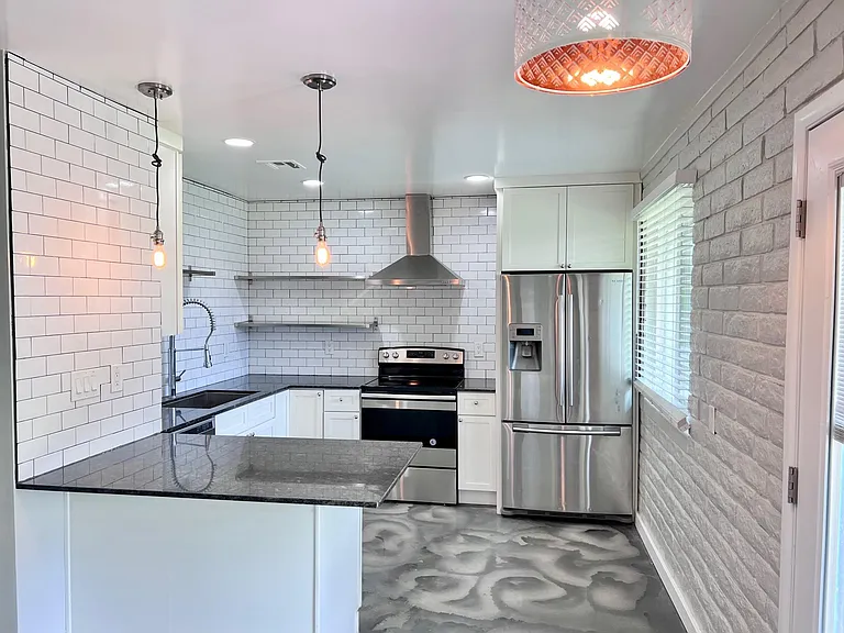 3212 N 37th St #9 — Photo 4