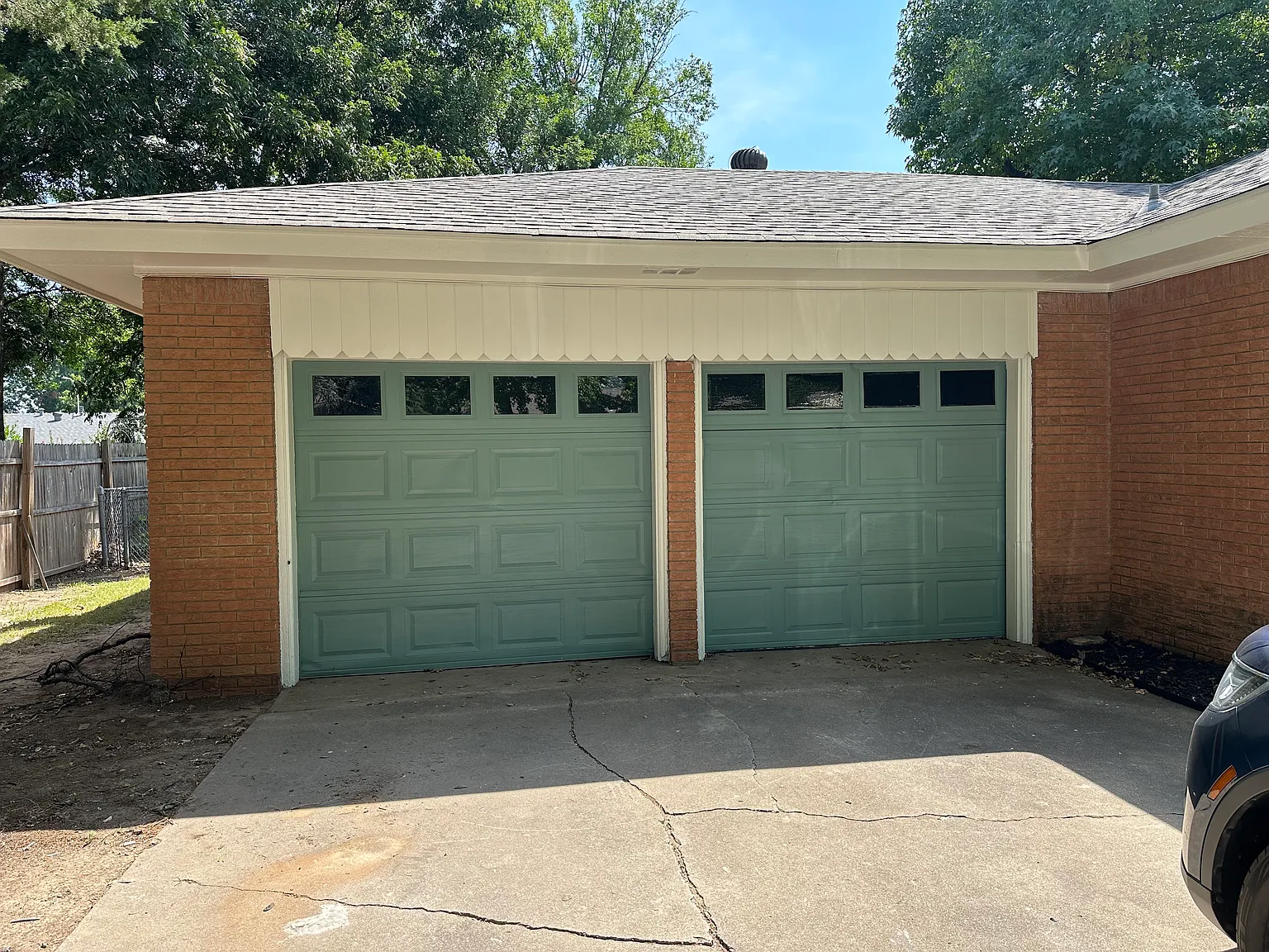 101 N Sherry Ave — Photo 1