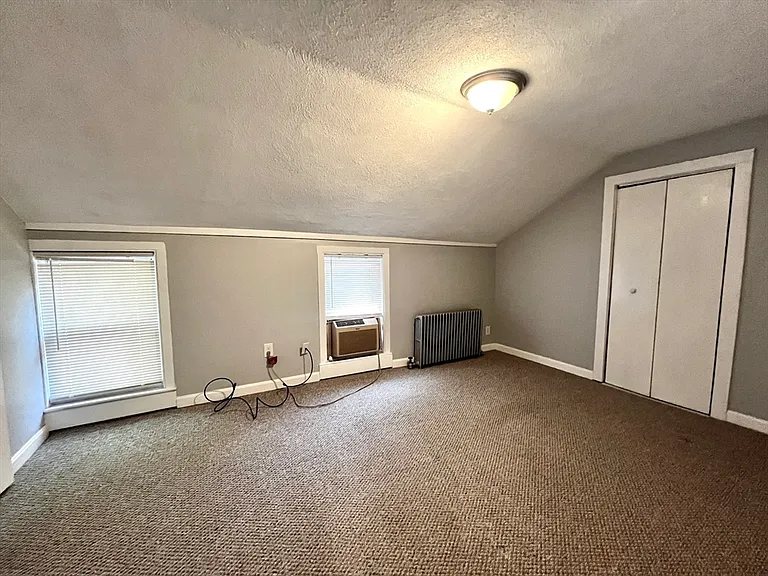572 Main St #B — Photo 14