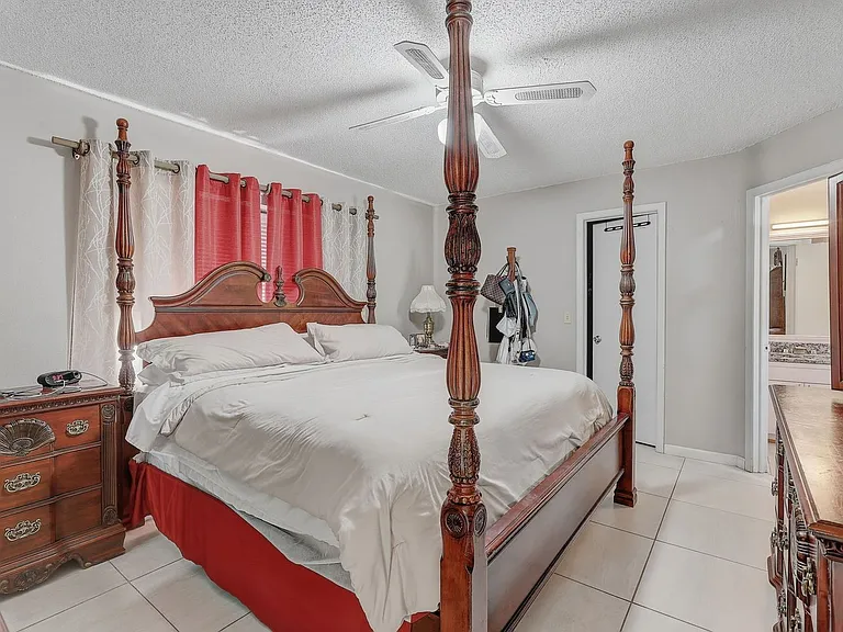 15846 Country Lake Dr — Photo 18