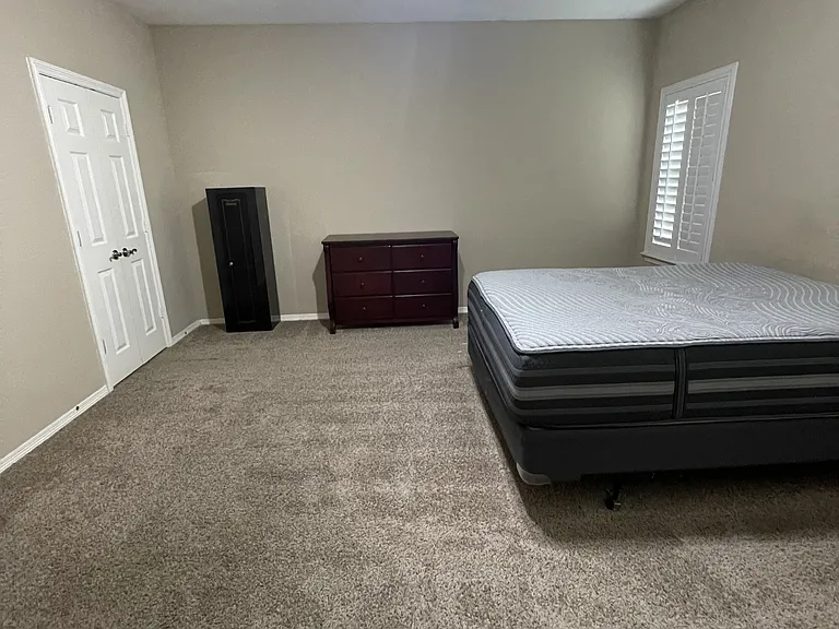 5025 Bayberry Dr — Photo 9