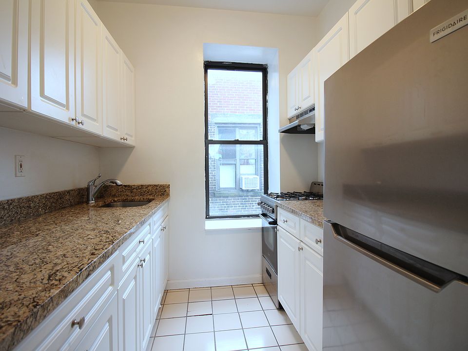 1st image of 301 W 21st St APT 5R