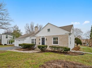152 S Evanslawn Ave, Aurora, IL