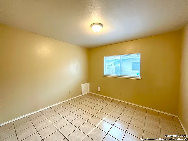 7560 Oak Chase — Photo 12