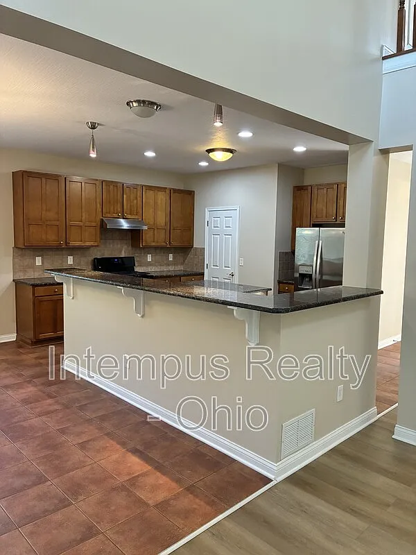 4 bed, 3.5 bath, 2579 sqft, $3,327 — Photo 4