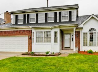 351 W Hampshire Dr, Bloomingdale, IL