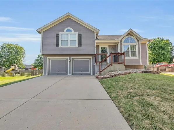 11516 N Laurel Ct, Kansas City, MO 64157