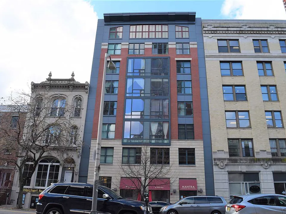 253 Washington St #601