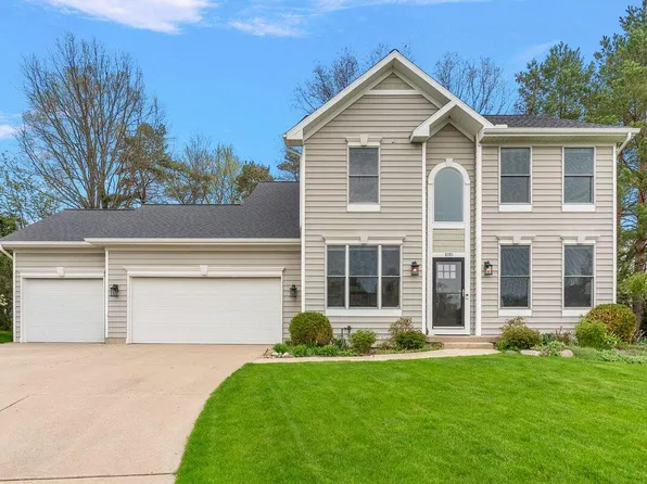 1070 Huckleberry Ln SE, Grand Rapids, MI 49546
