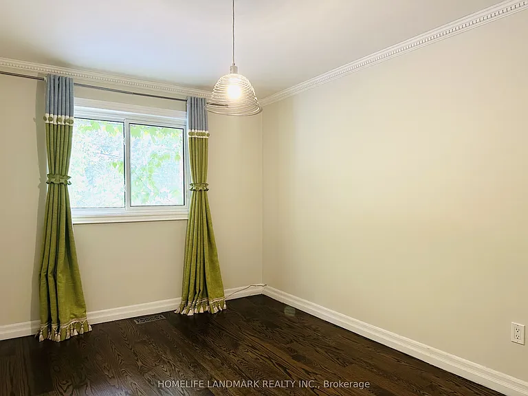 125 Bannatyne Dr — Photo 18