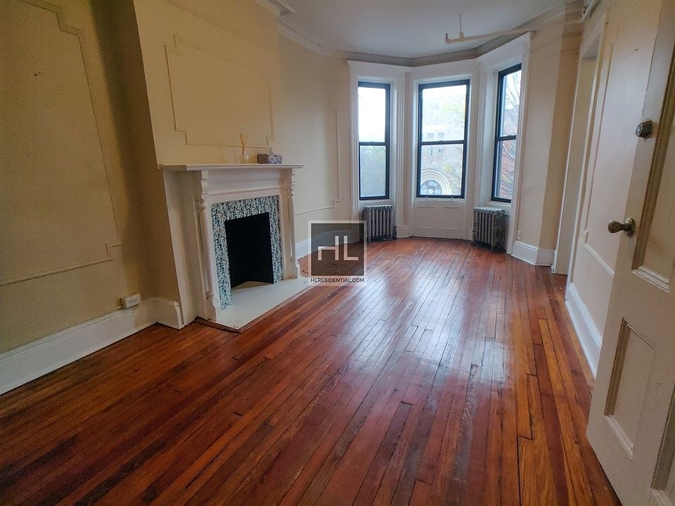1st image of 606 Saint Johns Pl #Top