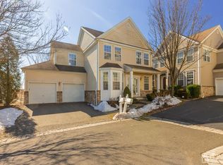 8 Biesiada Ct, Parlin, NJ 08859
