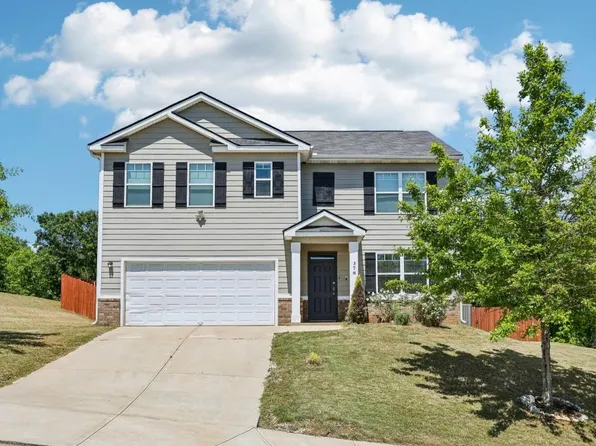 378 Indian River Dr, Jefferson, GA 30549
