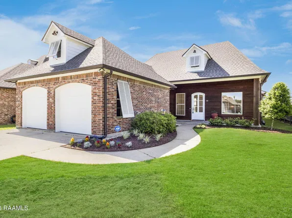 111 Phelps Dr, Youngsville, LA 70592
