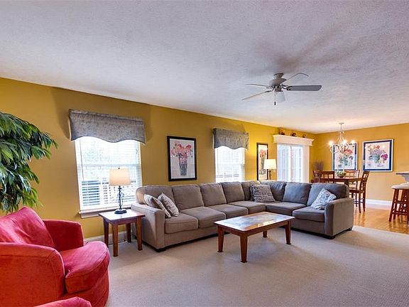 3rd image of 90 Grand Harbor Dr