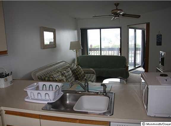 2nd image of 1919 Bay Blvd APT B27