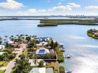 418 Panay Ave, Naples, FL 34113