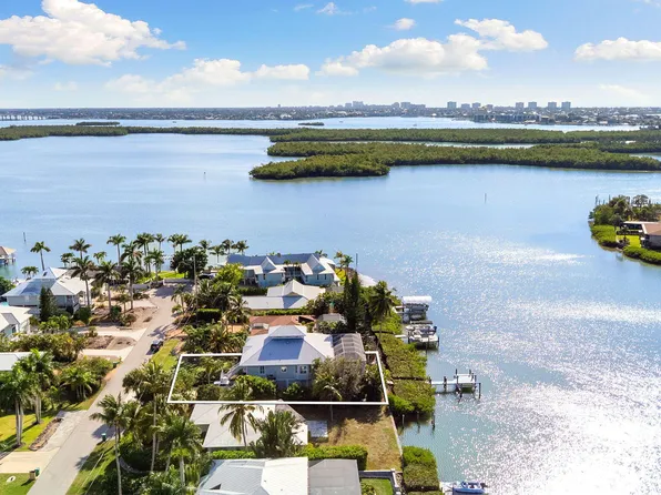 418 Panay Ave, Naples, FL 34113