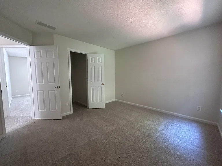 180 Sessingham Ln — Photo 40