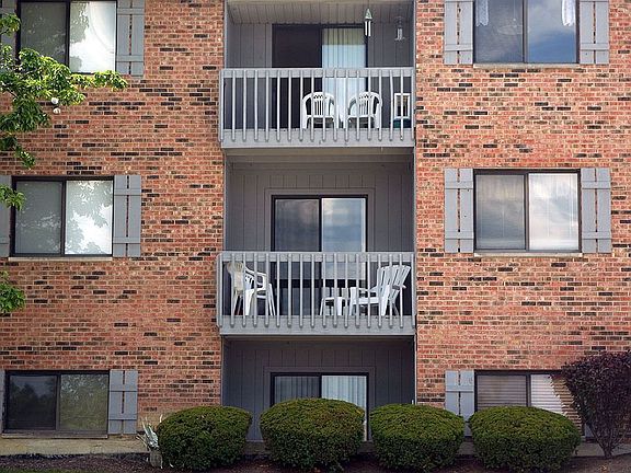 2nd image of 9505 Woodland Hills Dr #9505