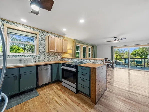 107 Bayview ROAD, Williams Bay, WI 53191