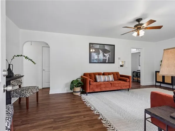 30 Butler Dr, Hampton, VA 23666