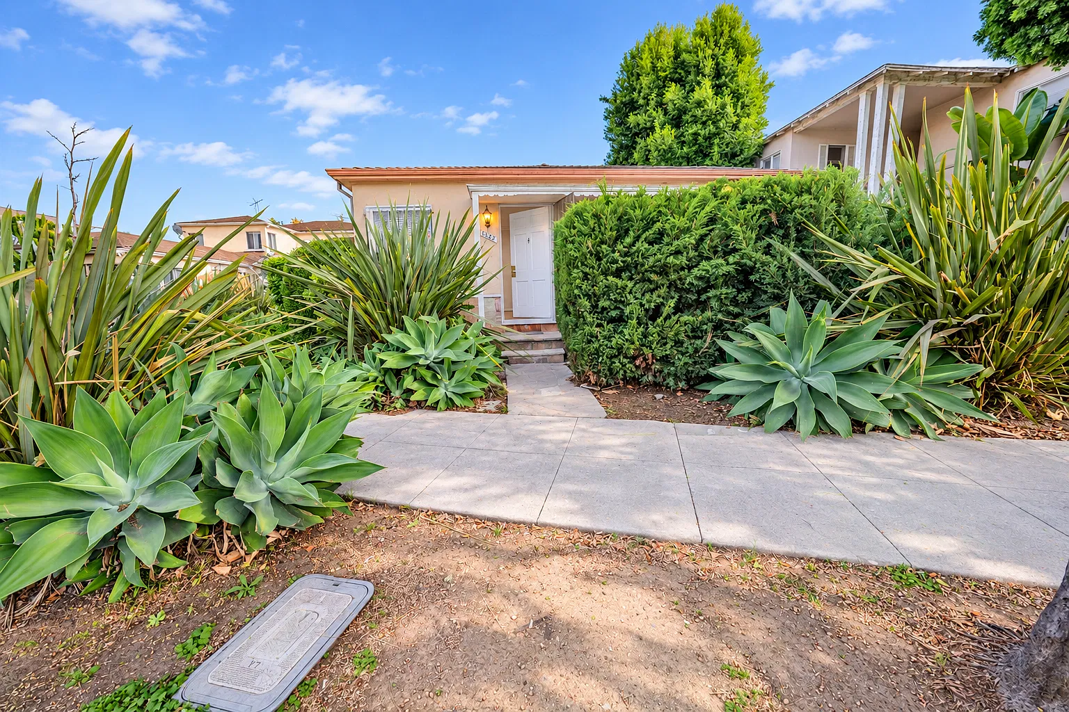 11362 Exposition Blvd — Photo 3