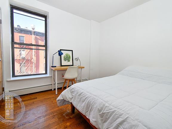 3rd image of 688 Halsey St #7R