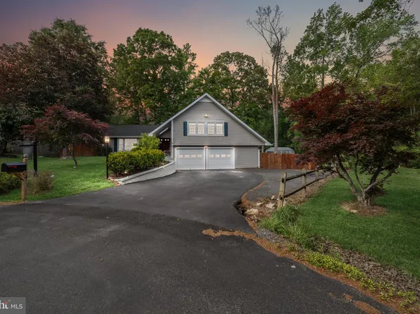 4 Pond Cir, Fredericksburg, VA 22407
