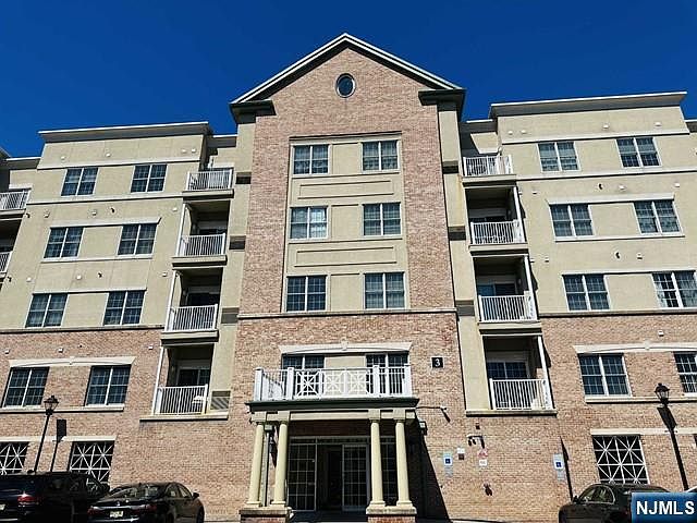 1st image of 3110 Windsor Park Ct