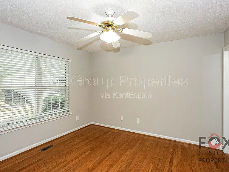 184 Brook Creek Dr — Photo 9