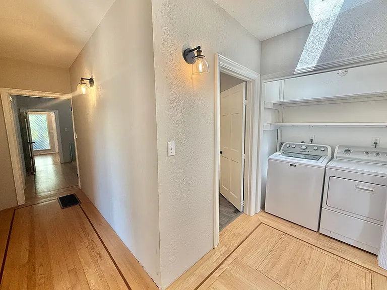 1538 62nd St — Photo 10