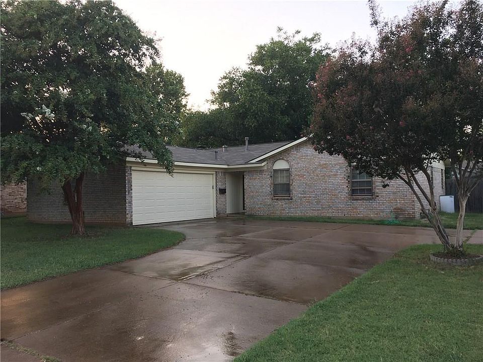 1st image of 916 Meadowview Dr