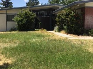 13924 Smoke Tree Rd, Victorville, CA 92395