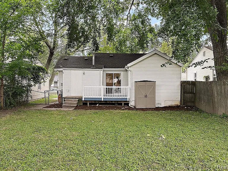 1783 E Marshall St — Photo 25