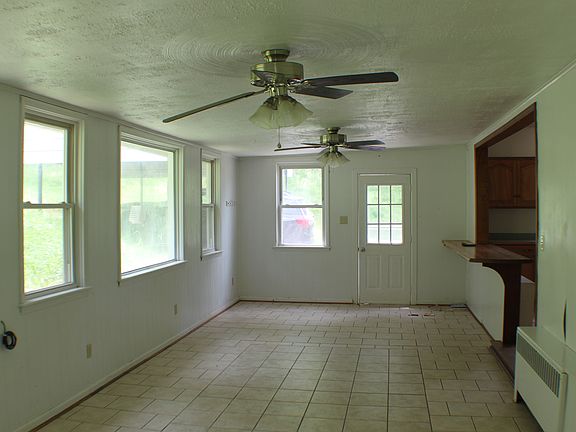 5th image of 8049 S Lee Hwy