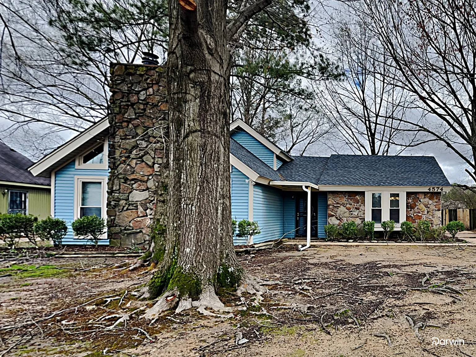 3 bed, 2.0 bath, 1555 sqft, $1,390 — Photo 1