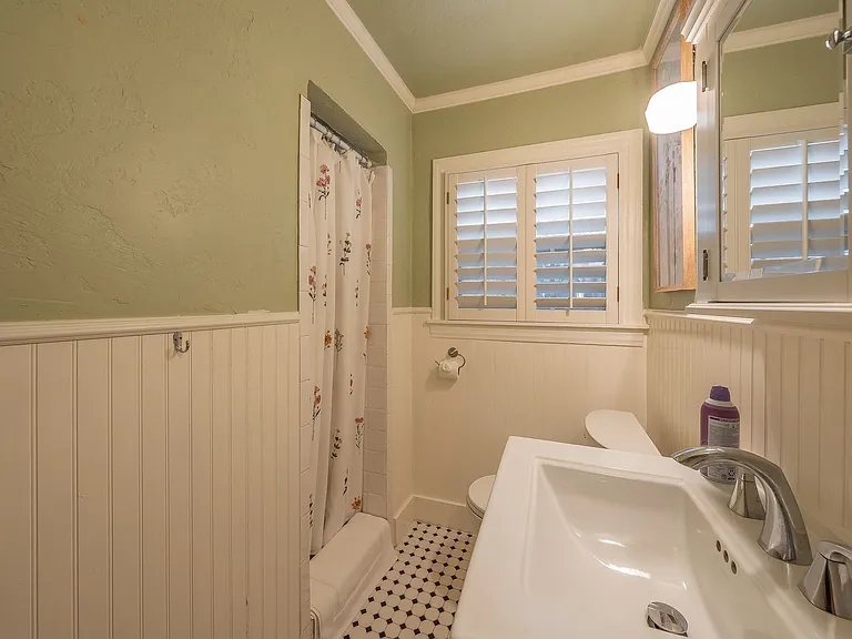 2157 W Lotus Ave — Photo 27
