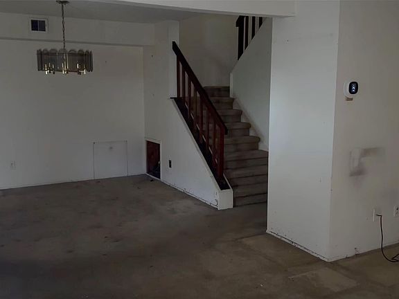 5th image of 204 Springmeadow Drive #G